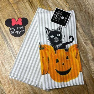 2 matching kitchen towels halloween